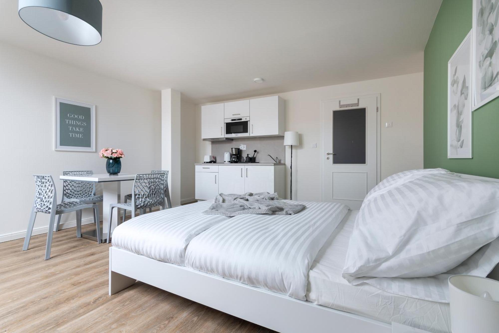 Central Haven Apartments براغ المظهر الخارجي الصورة